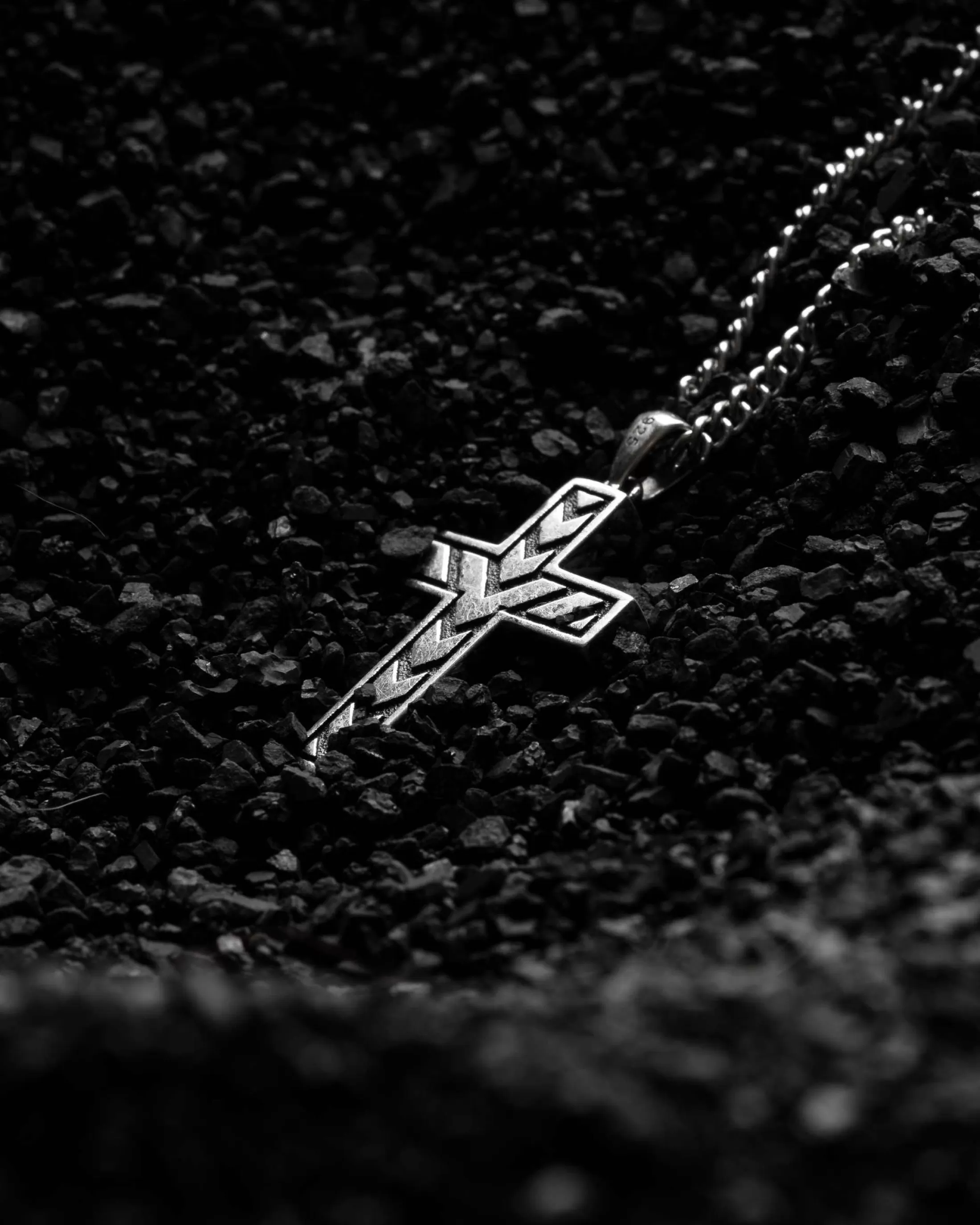 Vincero Necklaces*Stone Cross Pendant